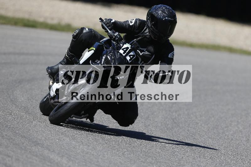 /15 22.05.2026  Plüss Moto Sport  Discover the Bike ADR /Gruppe gruen - Bike 1/44
